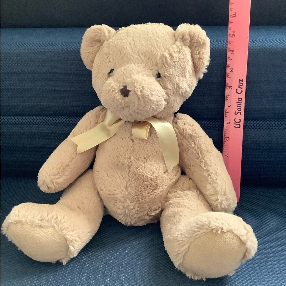 Like new cuddle bear